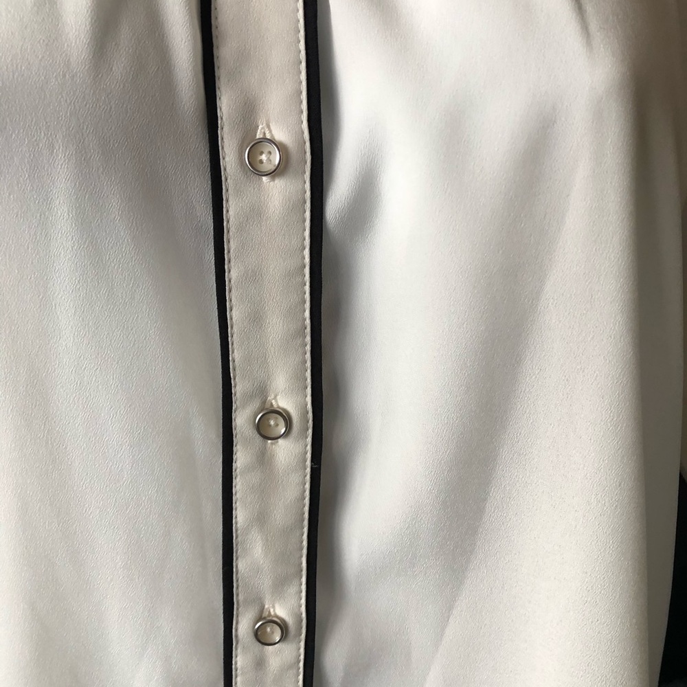 Express Blouse - Picture 3 of 5